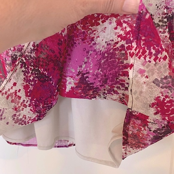 Ann Taylor Petite Top🌺🌸 - Picture 7 of 9